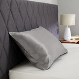 Taie d'oreiller en soie de mûrier sans bords 25 mommes silver