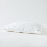 Almohada de carbón de seda y bambú.