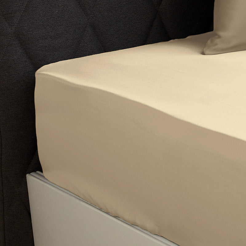 Fitted Sheet in 19 momme caramel silk