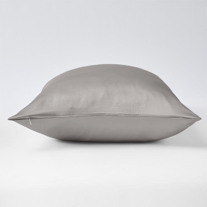 Silver 19 mommes edgeless pillowcase zip closed