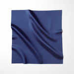 Pañuelo liso de seda azul marino
