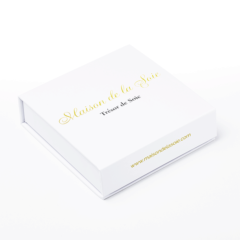 Trésor de Soie silk sleep mask box