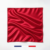 Cuadrado de seda rojo hecho en Francia.