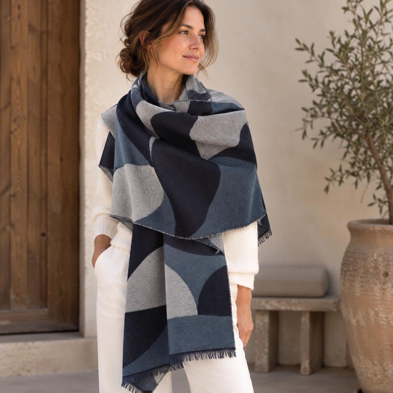 Organic cotton stole with graphic pattern made in France